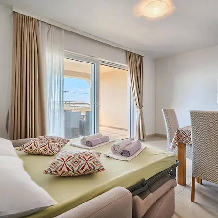 1 Bedroom Awesome In *
